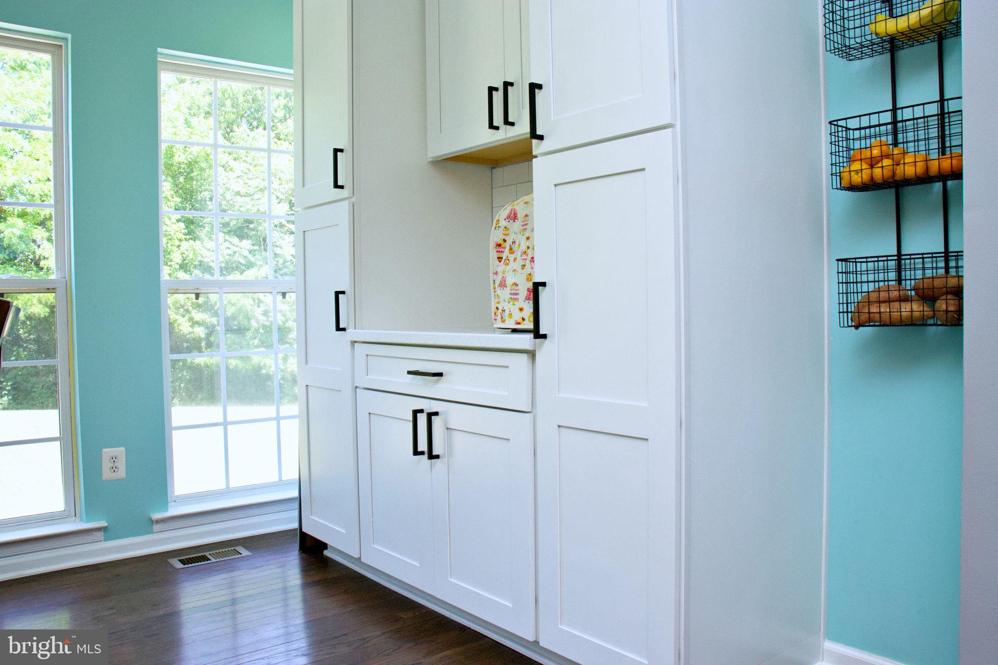 LOCUST HILL - Residential