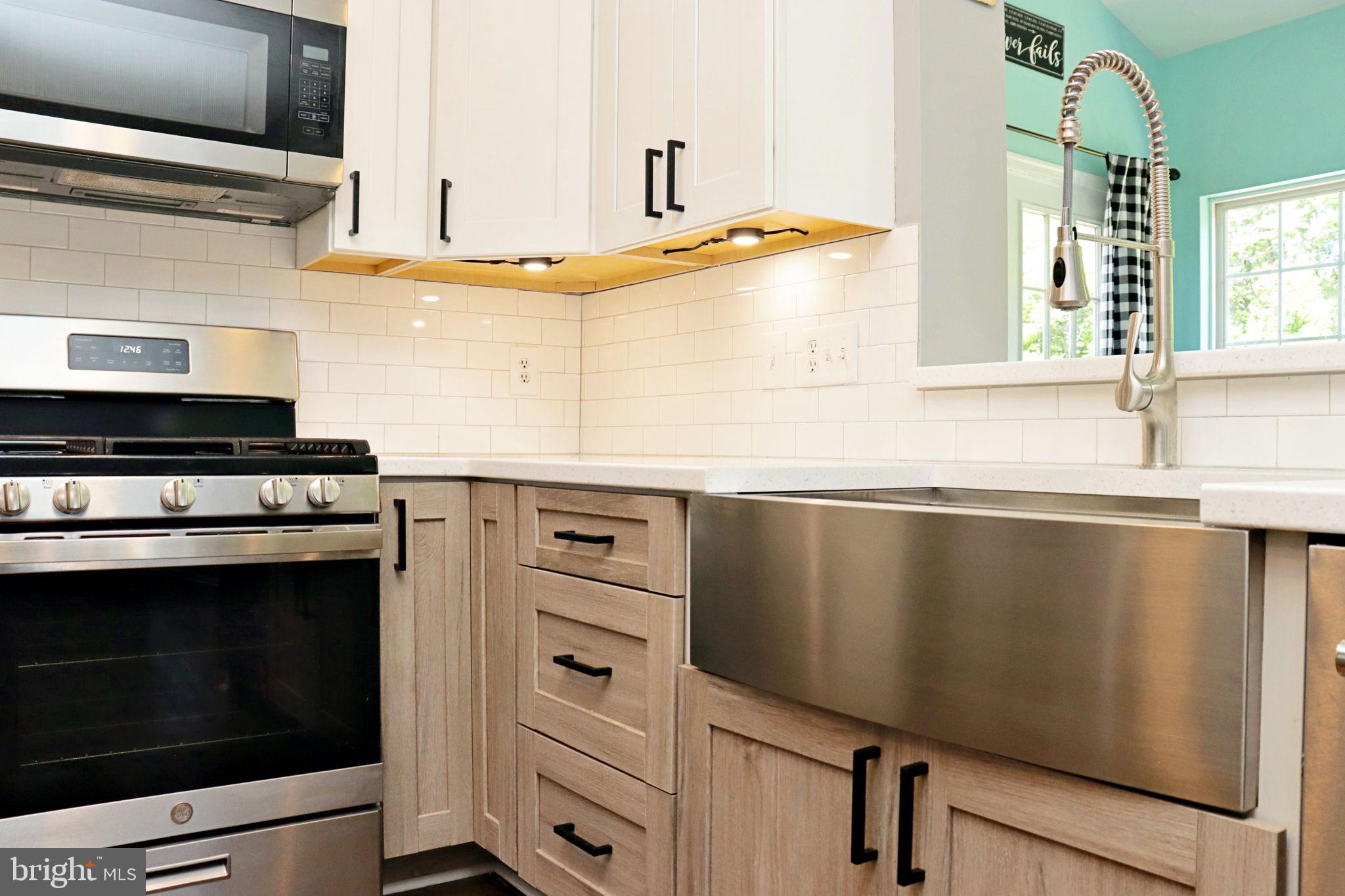 LOCUST HILL - Residential