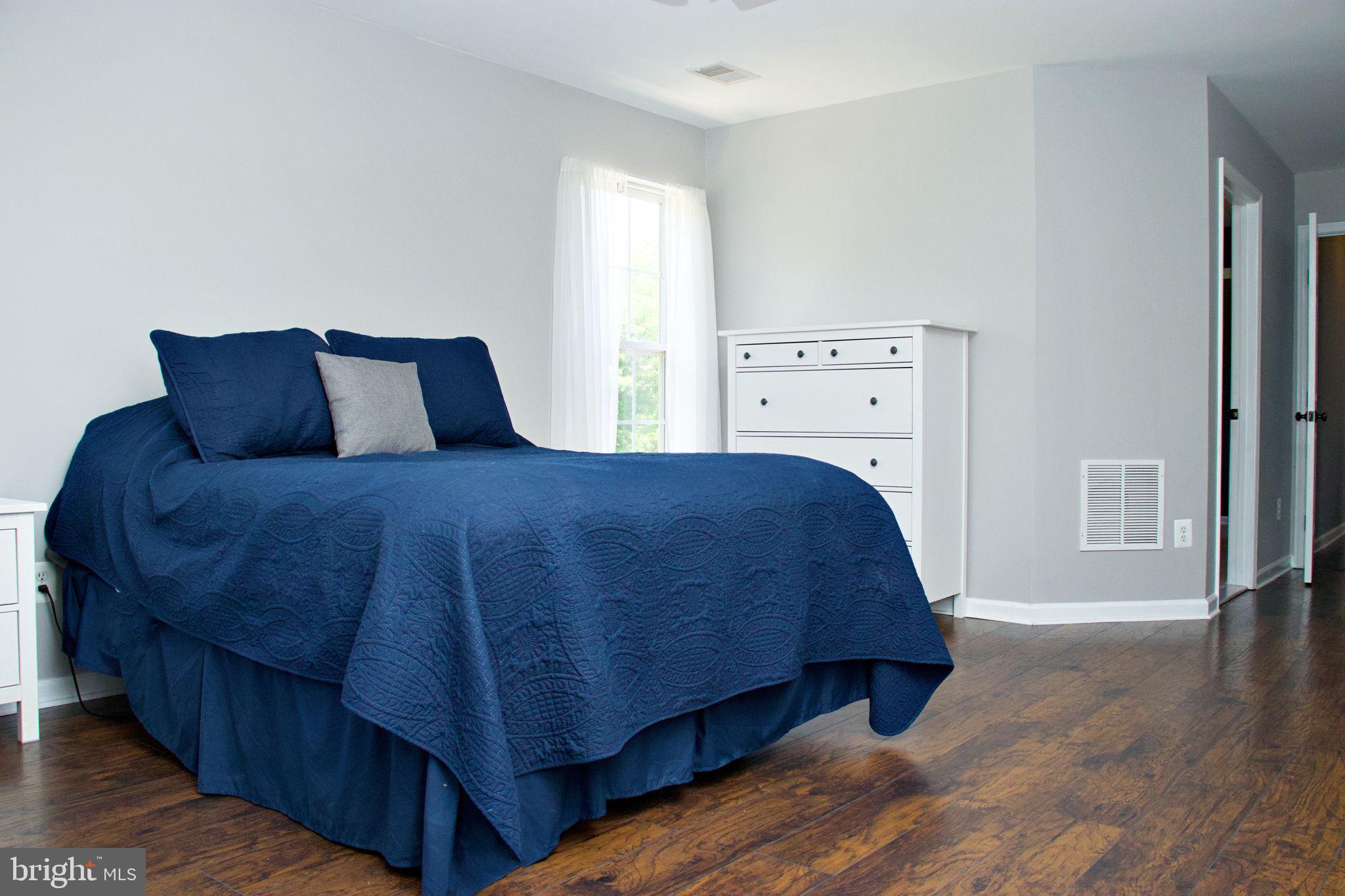 LOCUST HILL - Residential