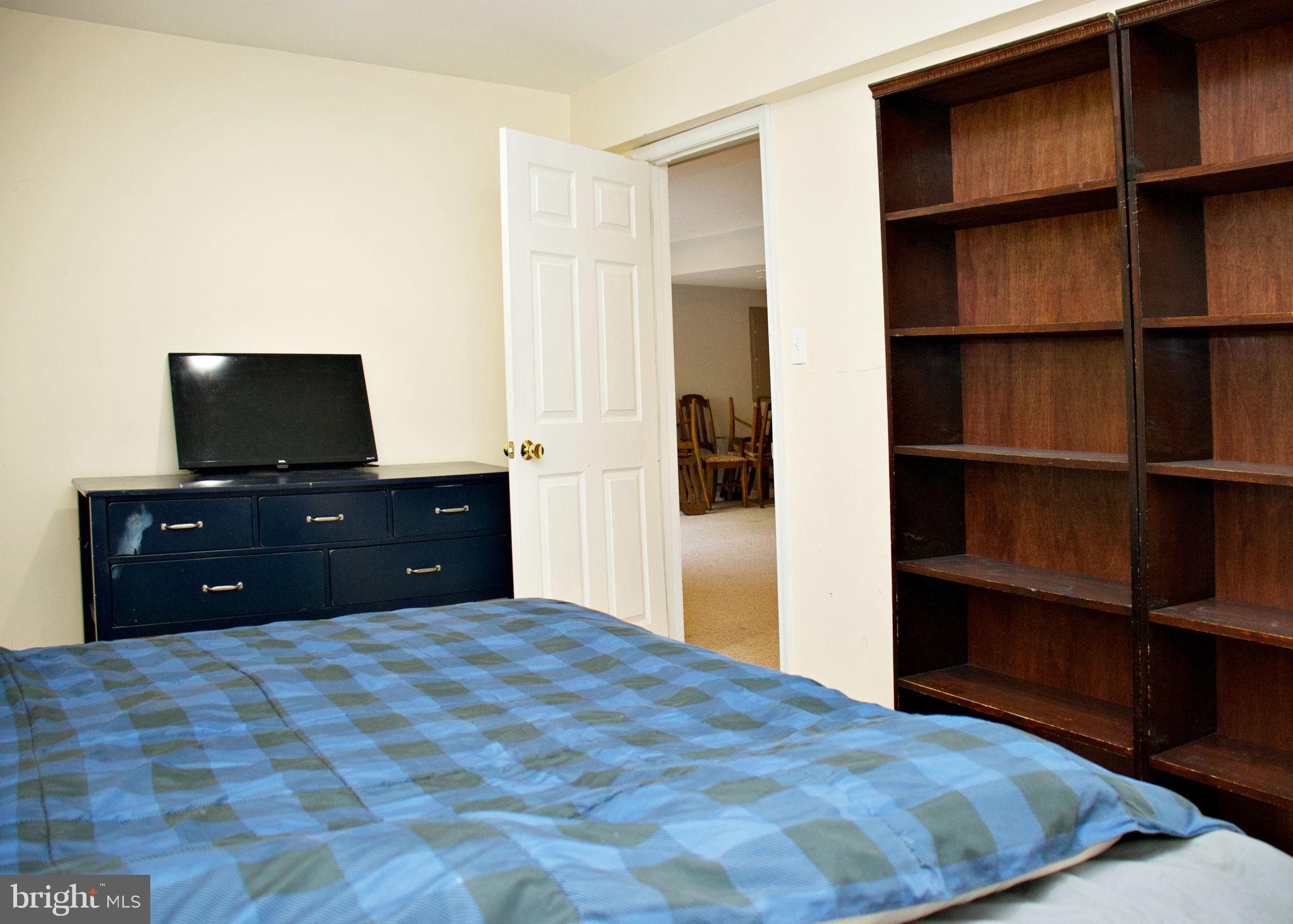 LOCUST HILL - Residential