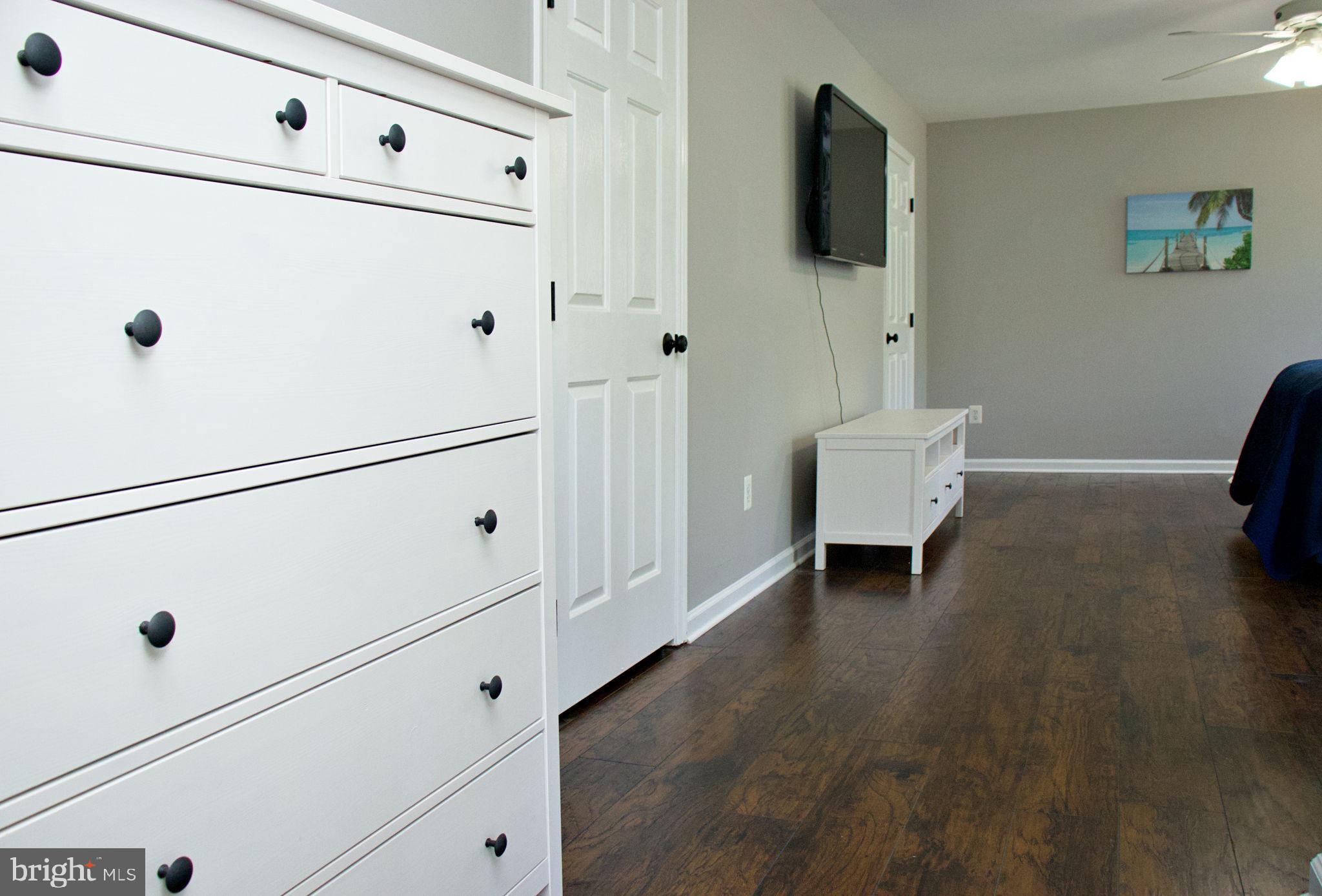 LOCUST HILL - Residential