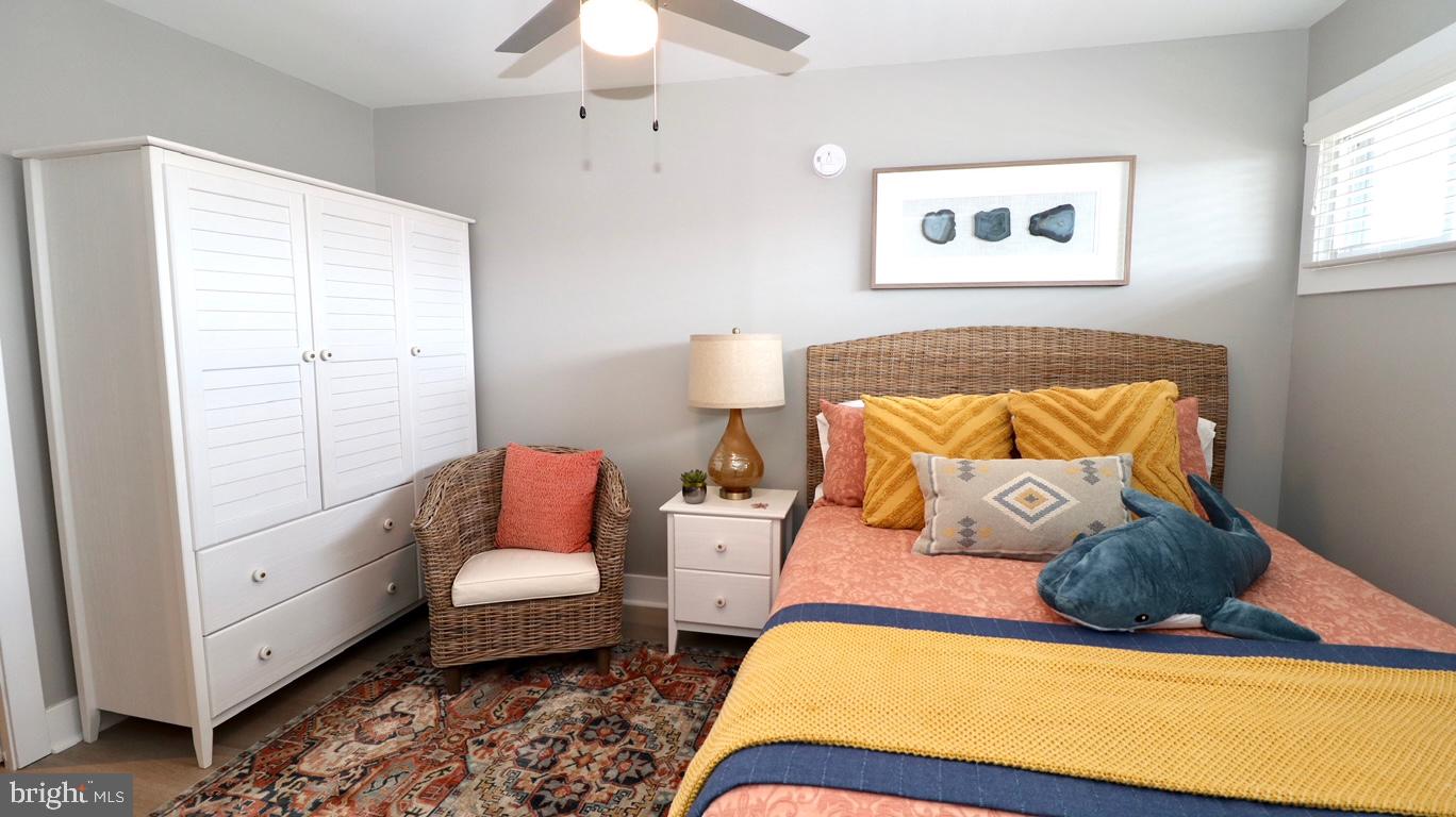 BAY SHORES - Residential