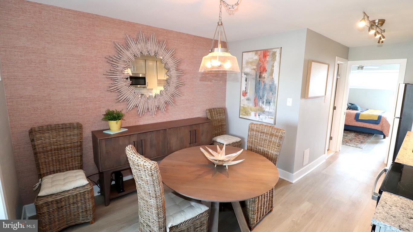 BAY SHORES - Residential