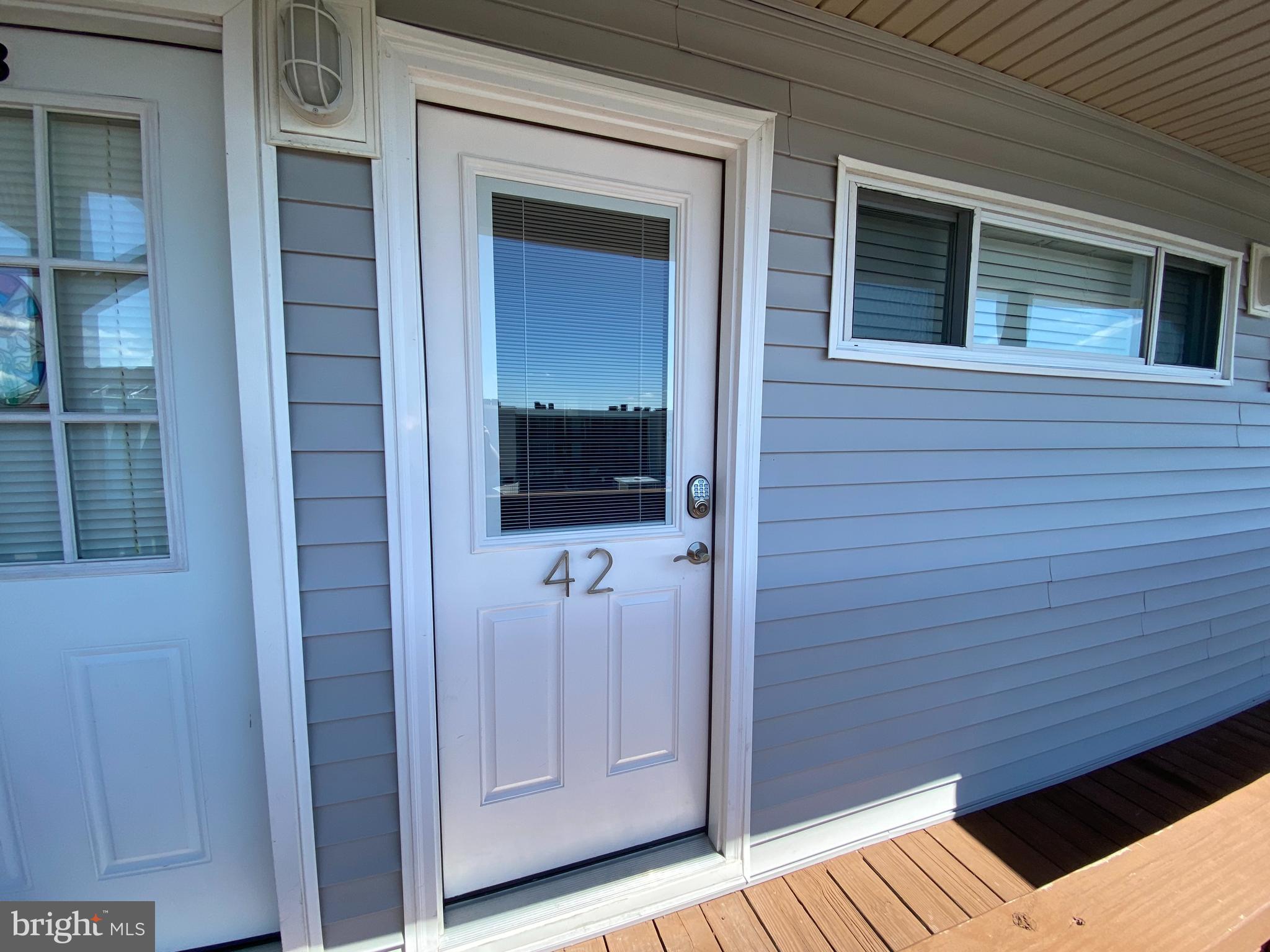 BAY SHORES - Residential