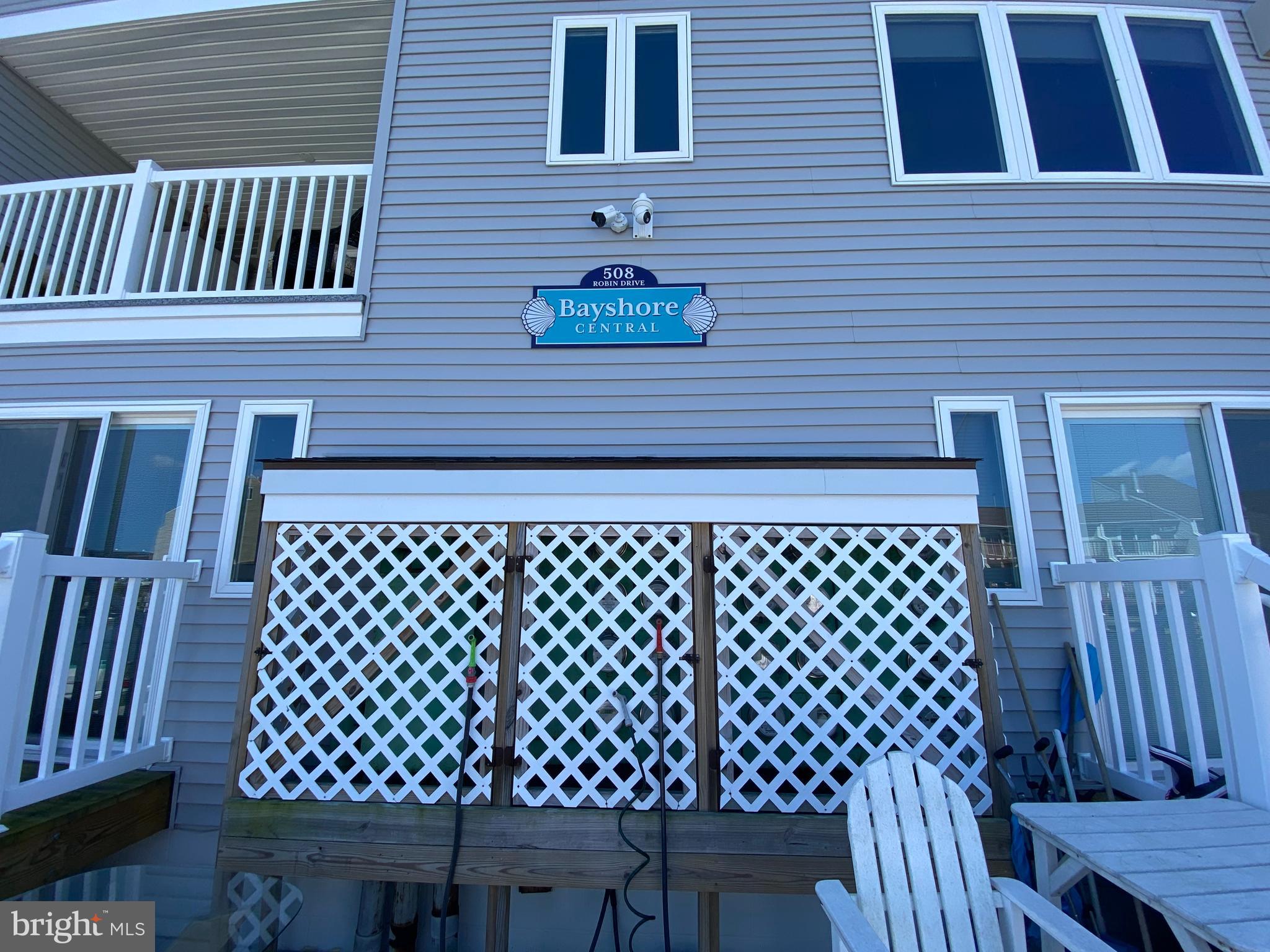 BAY SHORES - Residential