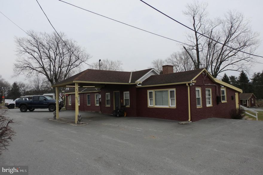 Schopf’s Motel consists of eleven (11) rental rooms available on a weekly basis and a large 3 bedroom/1.5 bathroom manager’s office/apartment.  Average rate is $275/week.  Each room has its own restroom and some feature kitchenettes.  Great investment opportunity with potential expansion for additional rooms.