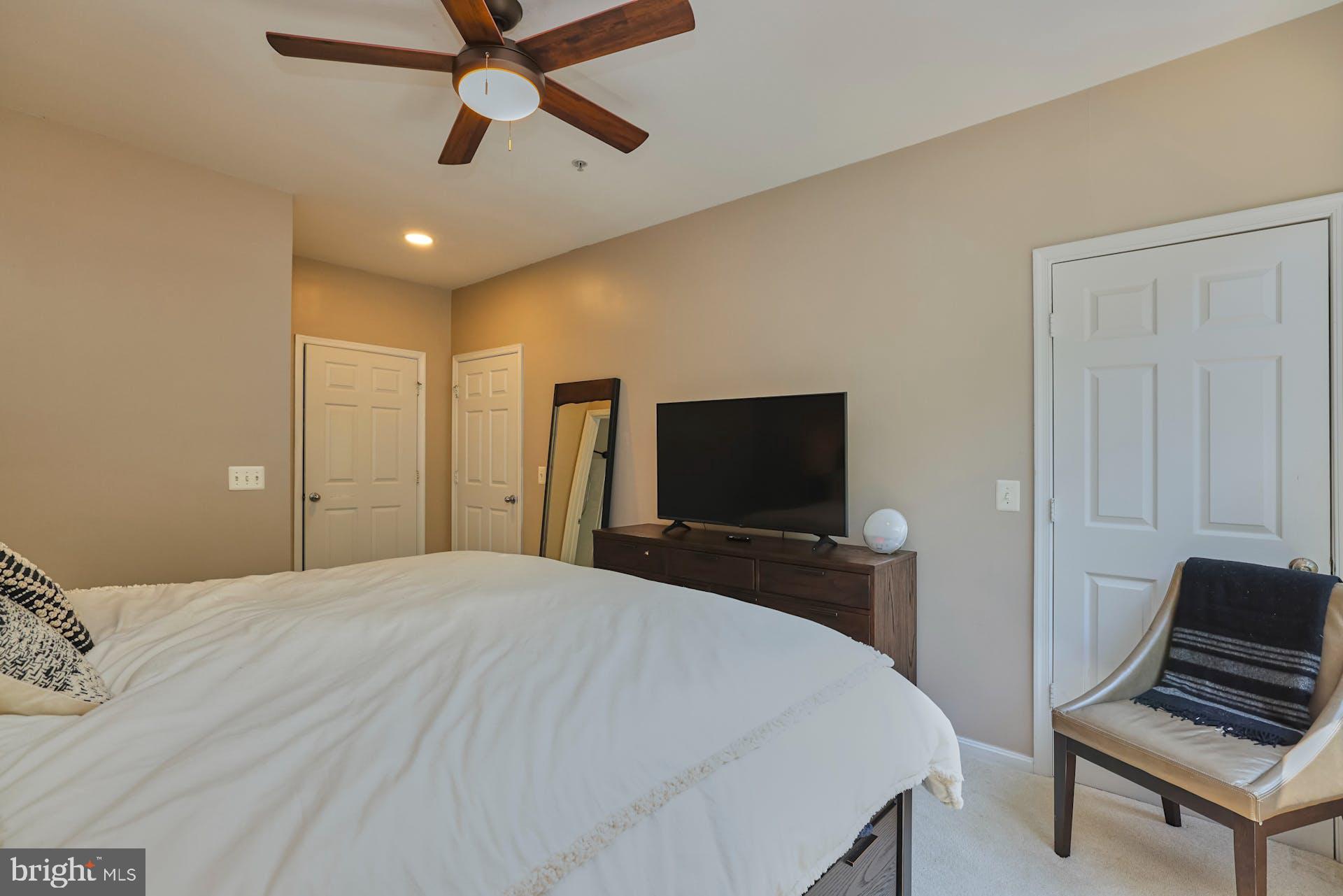 MARQUIS AT VIENNA STATION - Residential