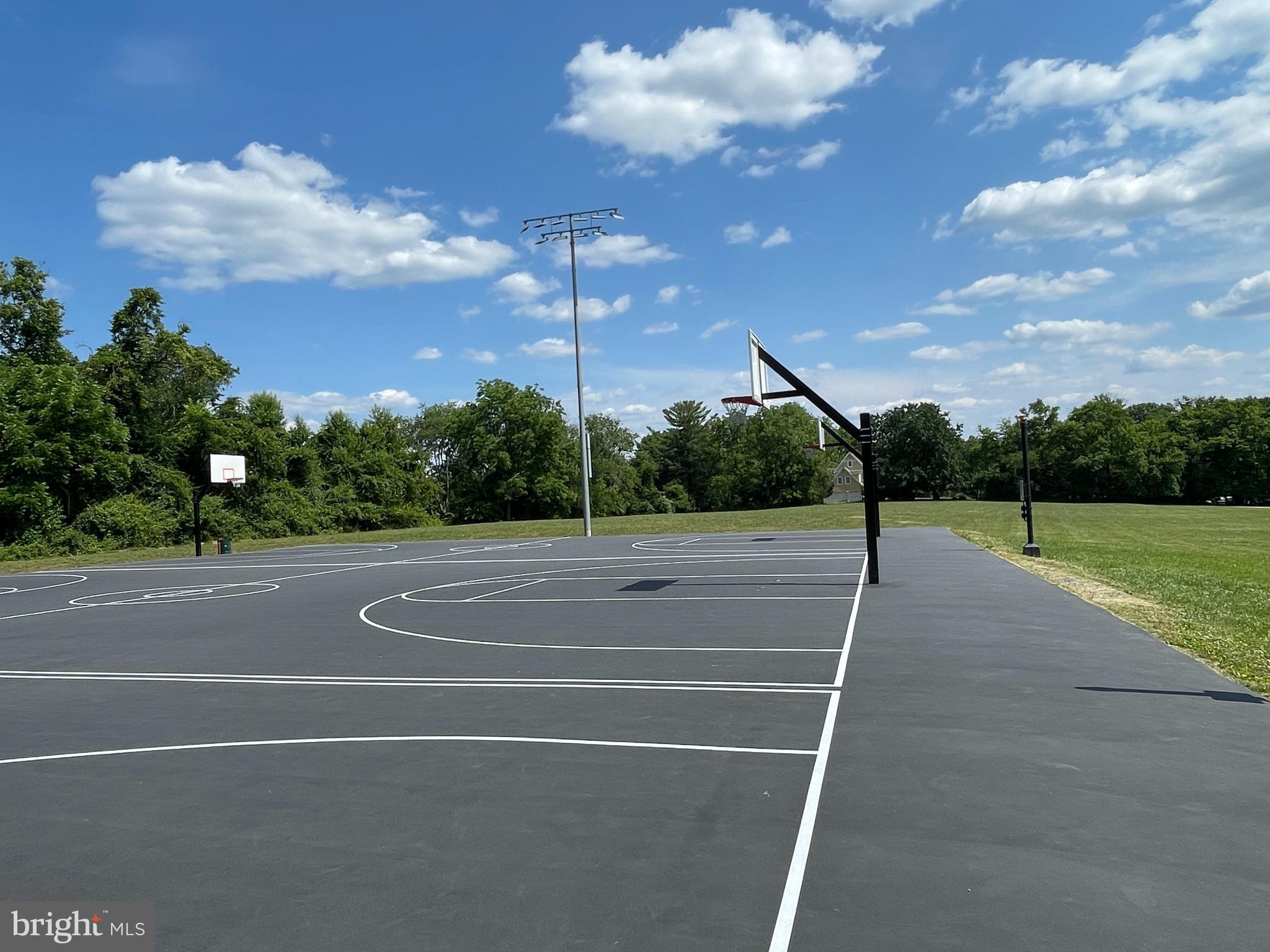 MARQUIS AT VIENNA STATION - Residential