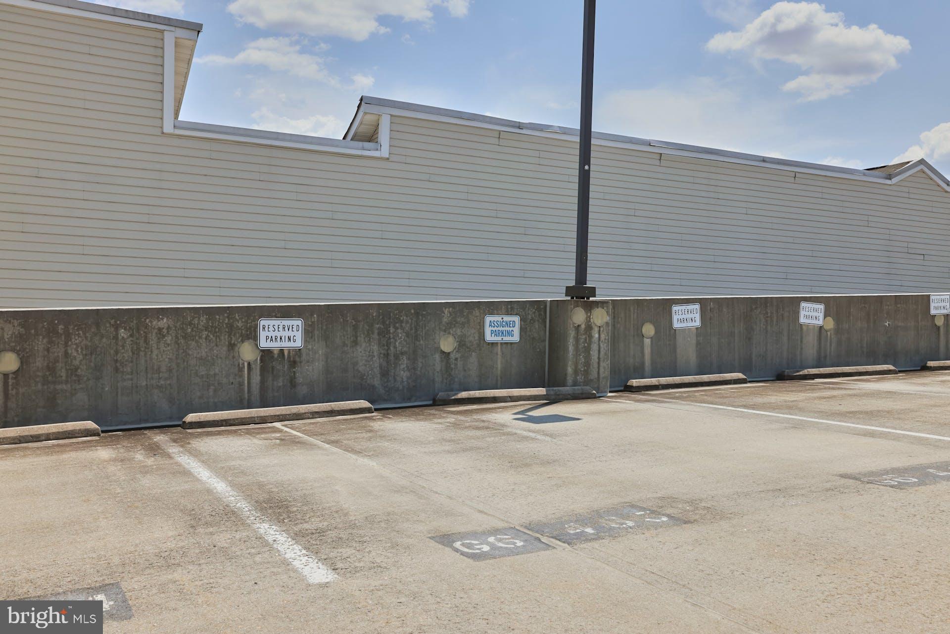 MARQUIS AT VIENNA STATION - Residential