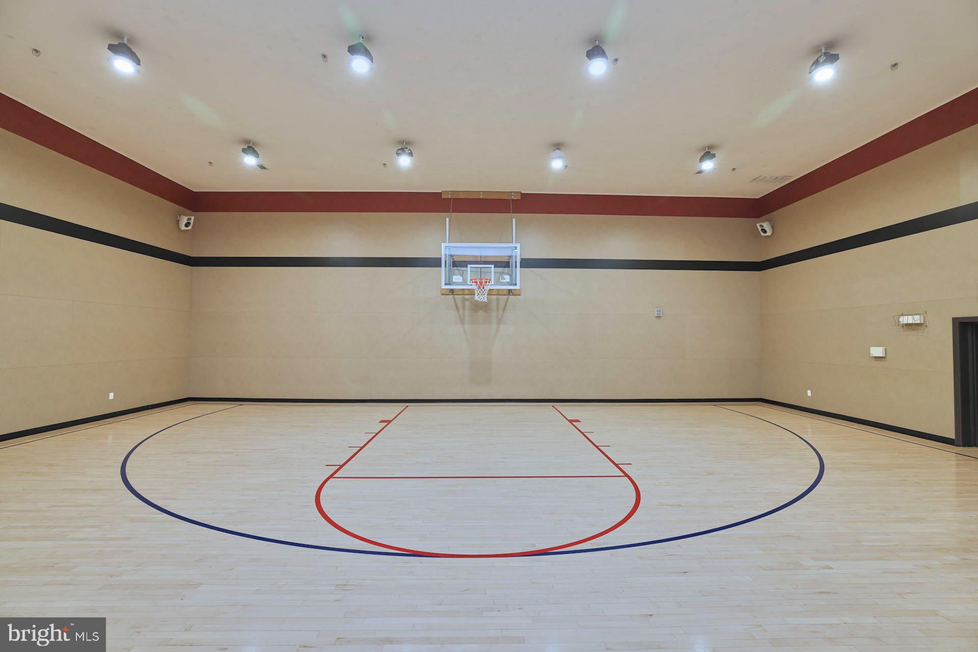 MARQUIS AT VIENNA STATION - Residential