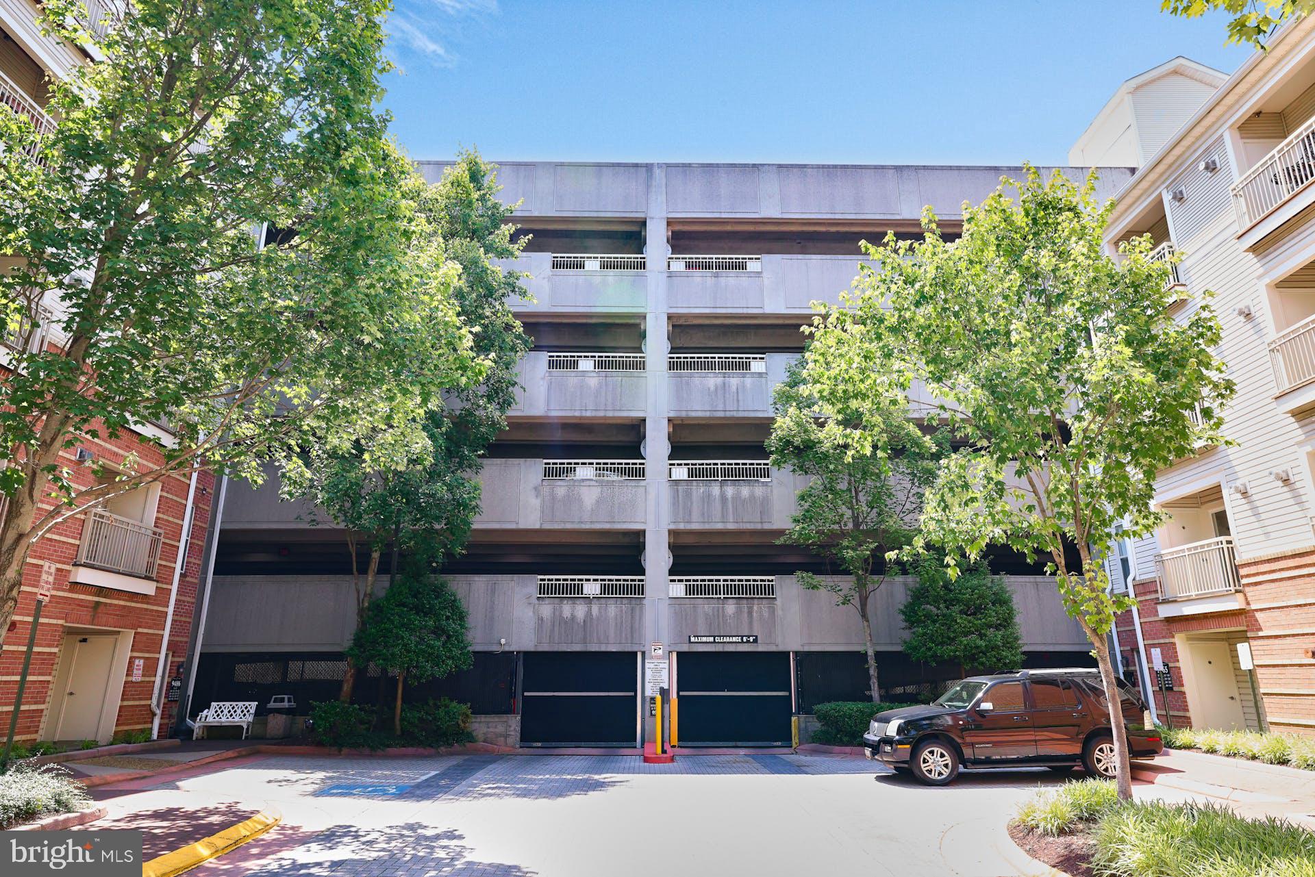 MARQUIS AT VIENNA STATION - Residential