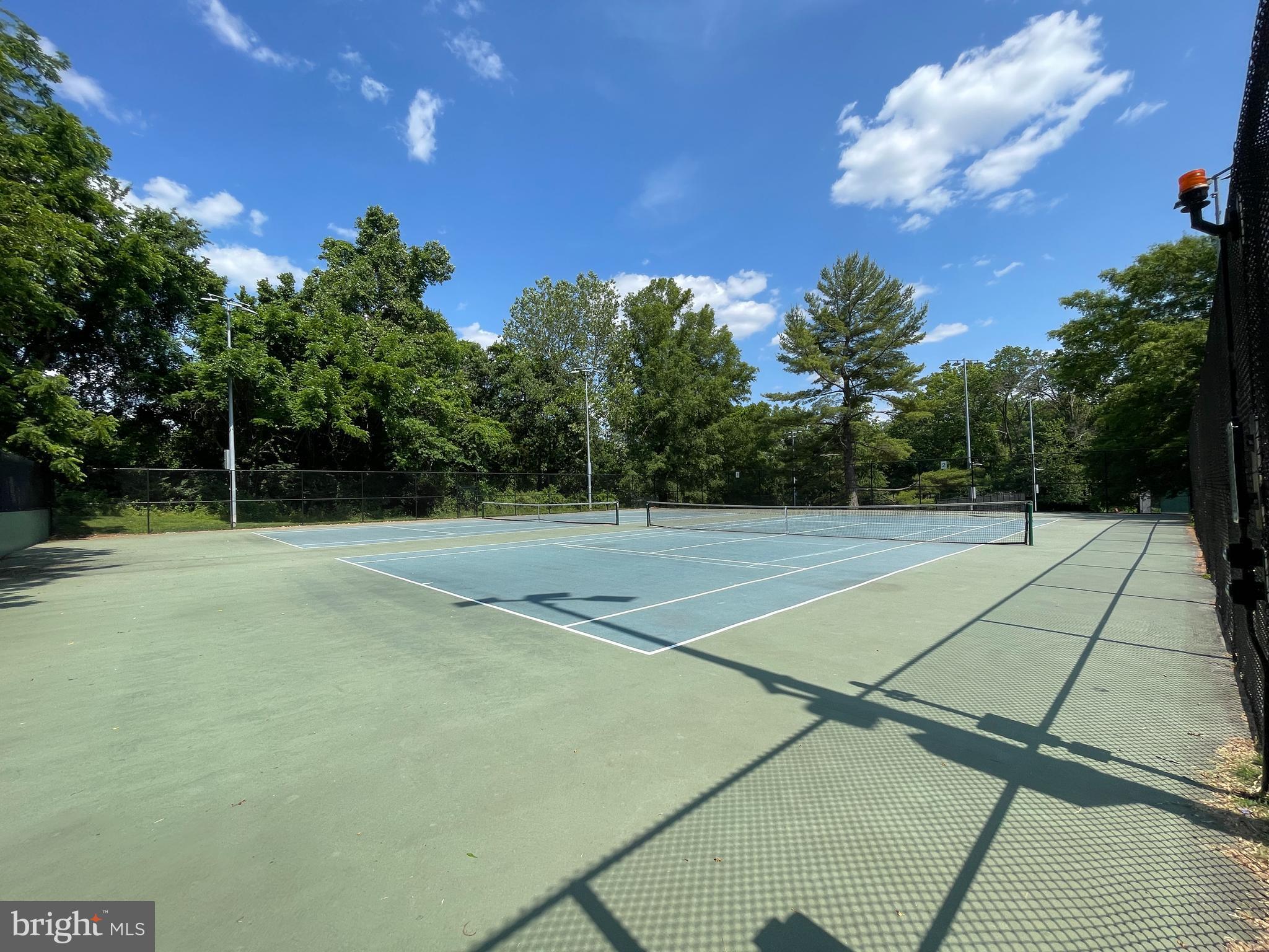 MARQUIS AT VIENNA STATION - Residential