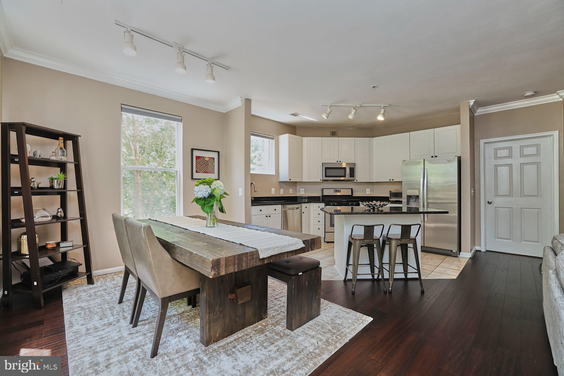 MARQUIS AT VIENNA STATION - Residential