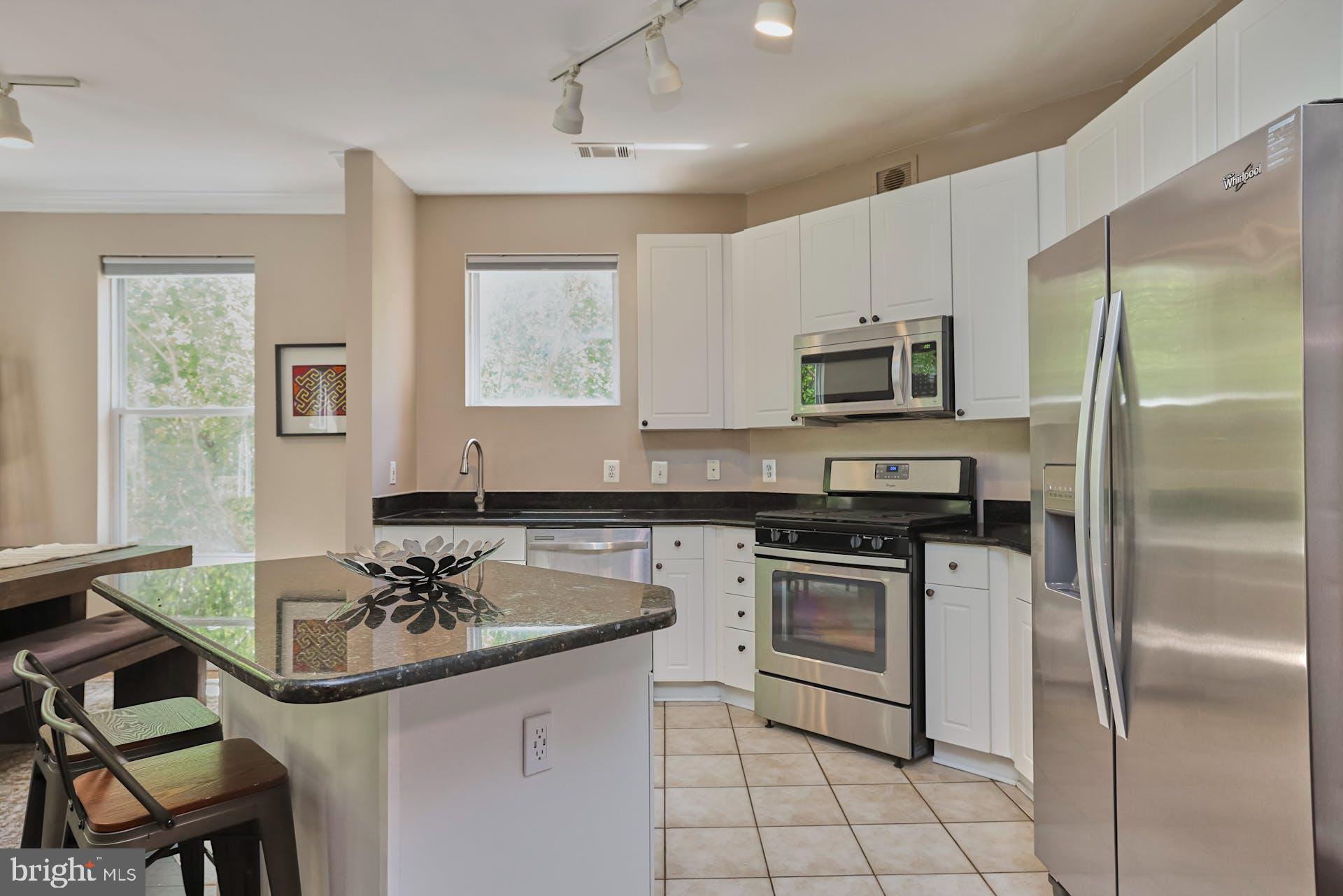 MARQUIS AT VIENNA STATION - Residential