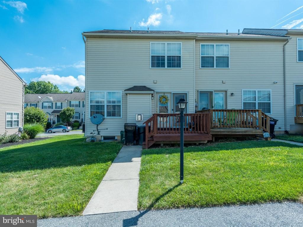 MANOR OAKS - Residential