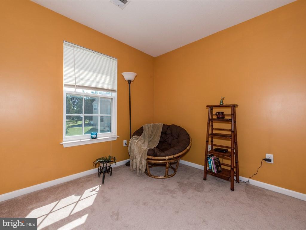 MANOR OAKS - Residential