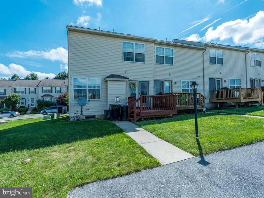 MANOR OAKS - Residential