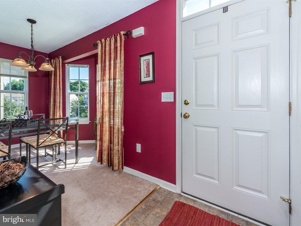 MANOR OAKS - Residential
