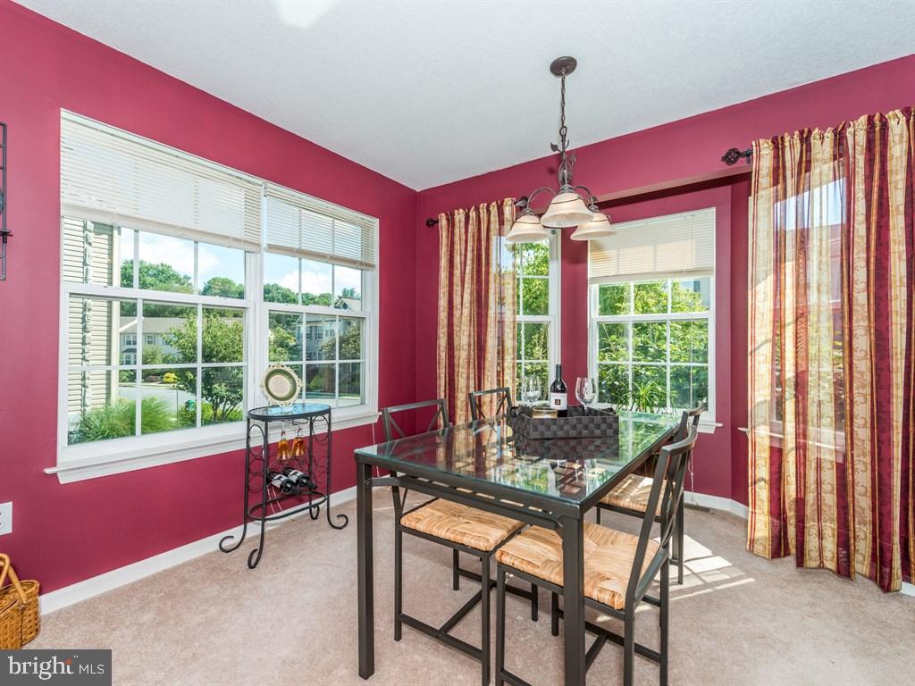 MANOR OAKS - Residential