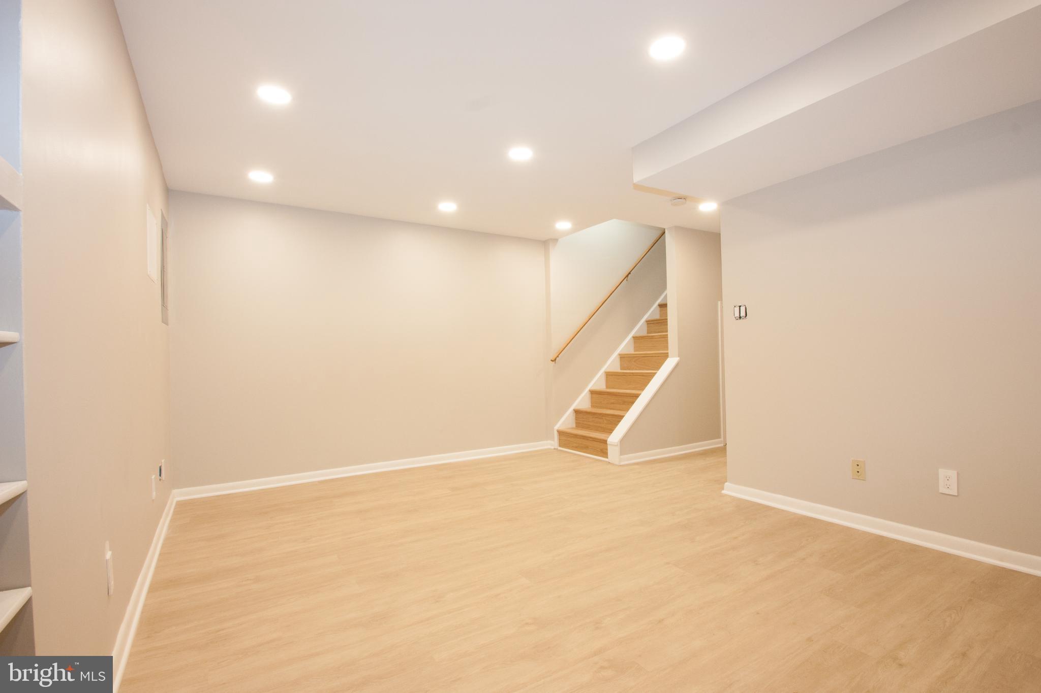 RESTON - Residential Lease