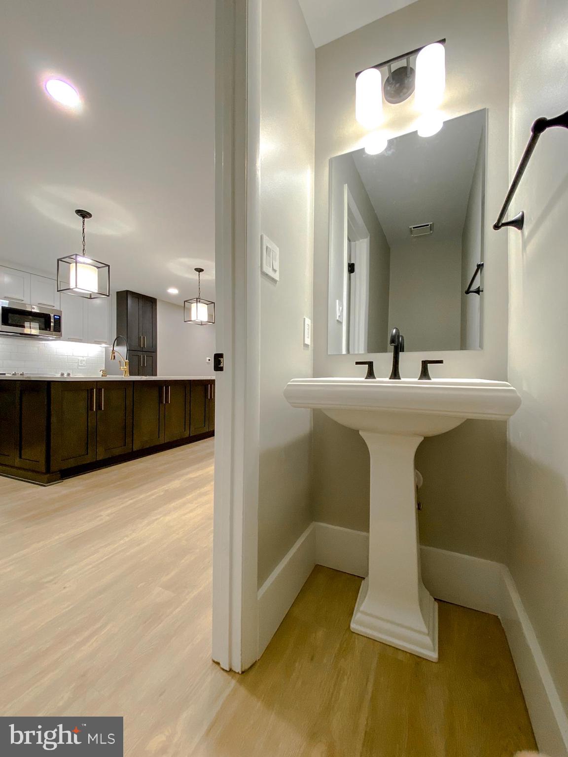 RESTON - Residential Lease