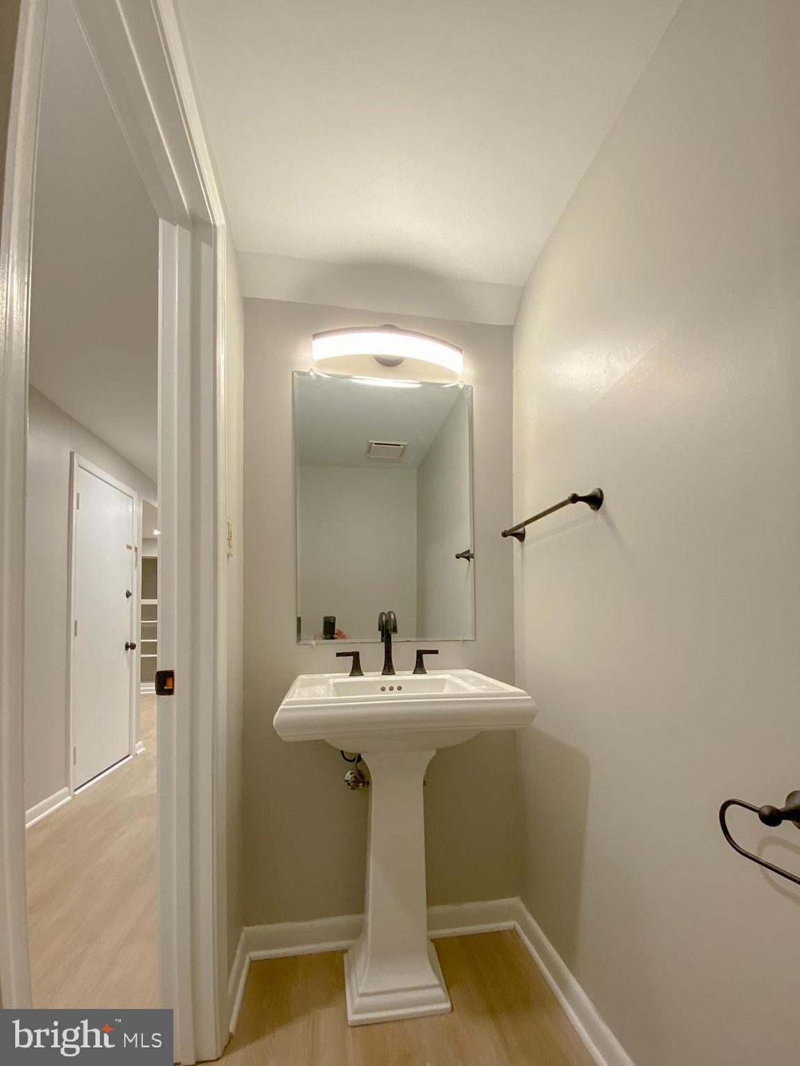 RESTON - Residential Lease