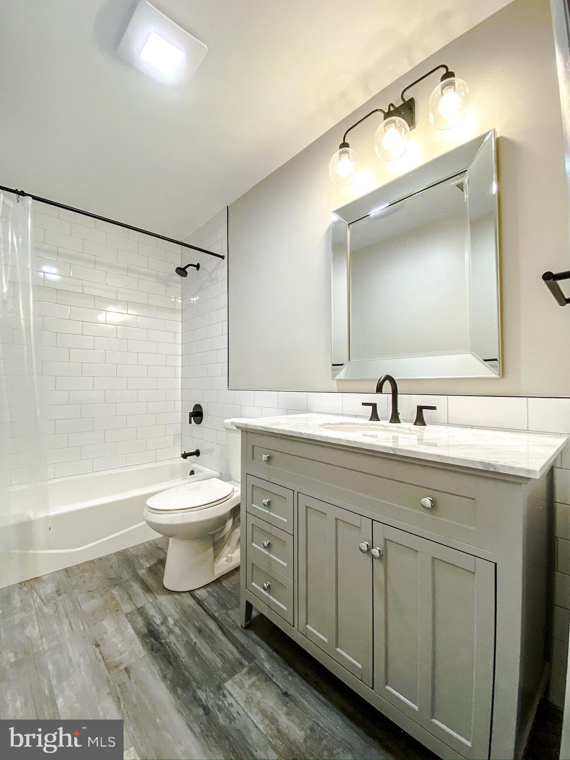 RESTON - Residential Lease