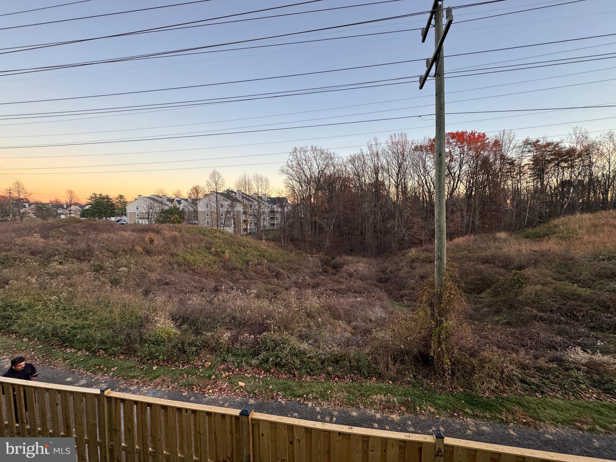 6208 LES DORSON LANE