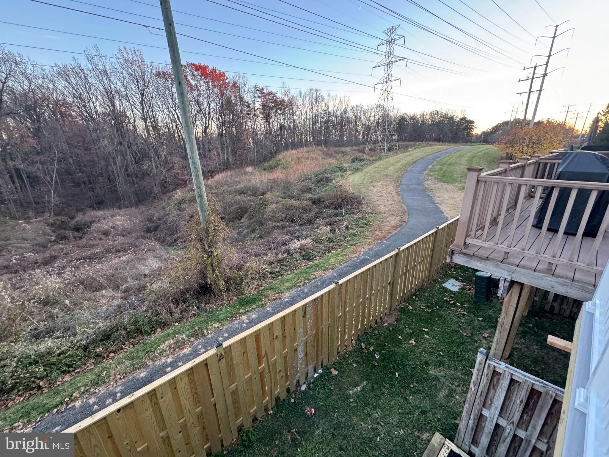 6208 LES DORSON LANE