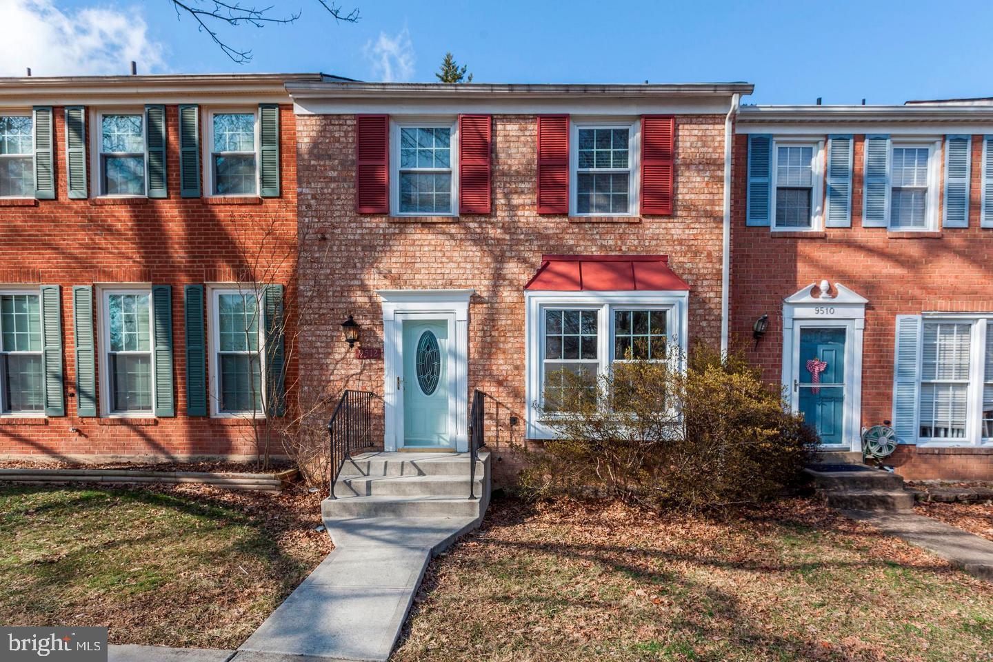 9512 MEADOW GROVE COURT