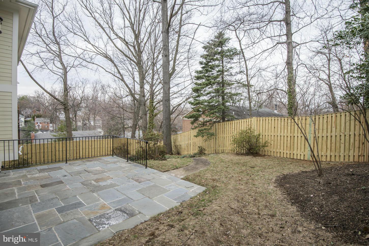 COUNTRY CLUB HILLS - Residential