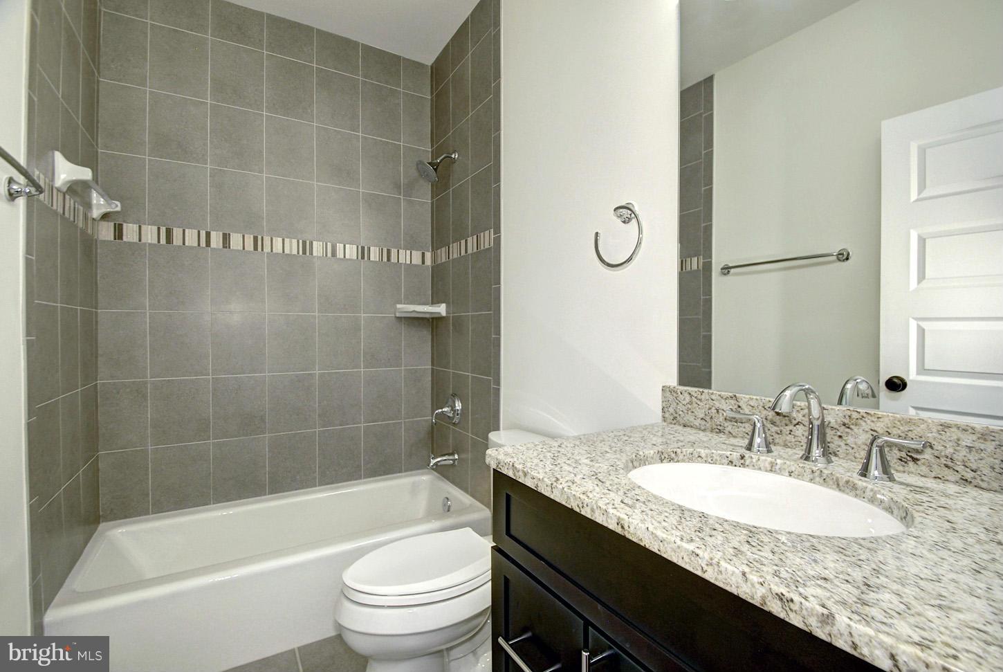 COUNTRY CLUB HILLS - Residential