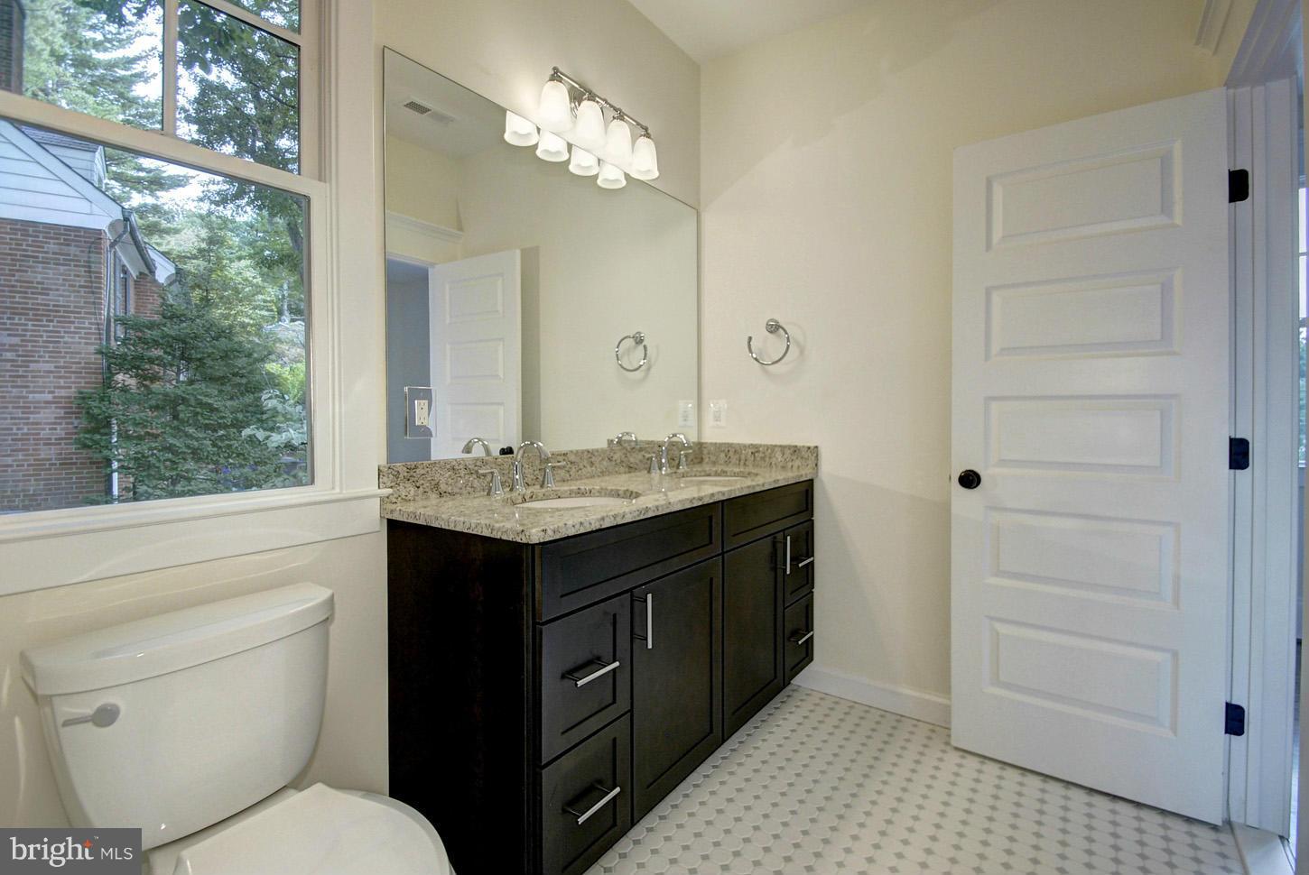 COUNTRY CLUB HILLS - Residential