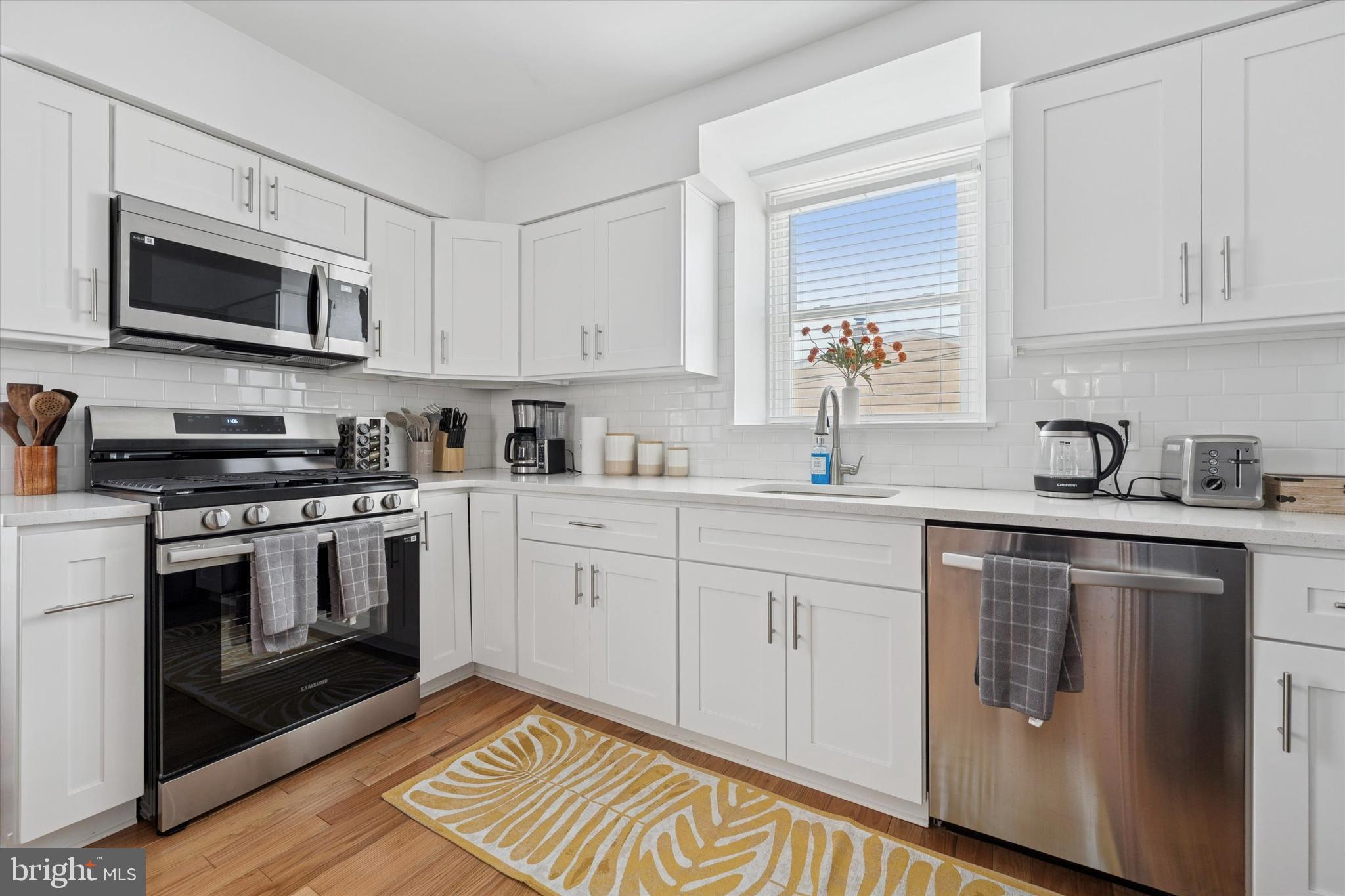 4446 SILVERWOOD STREET