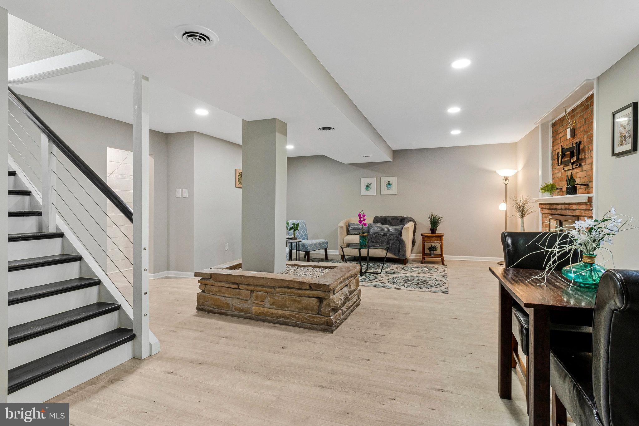 ALCOVA HEIGHTS - Residential