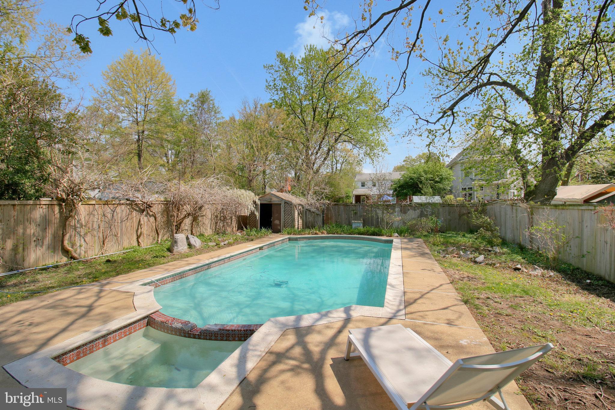 ALCOVA HEIGHTS - Residential