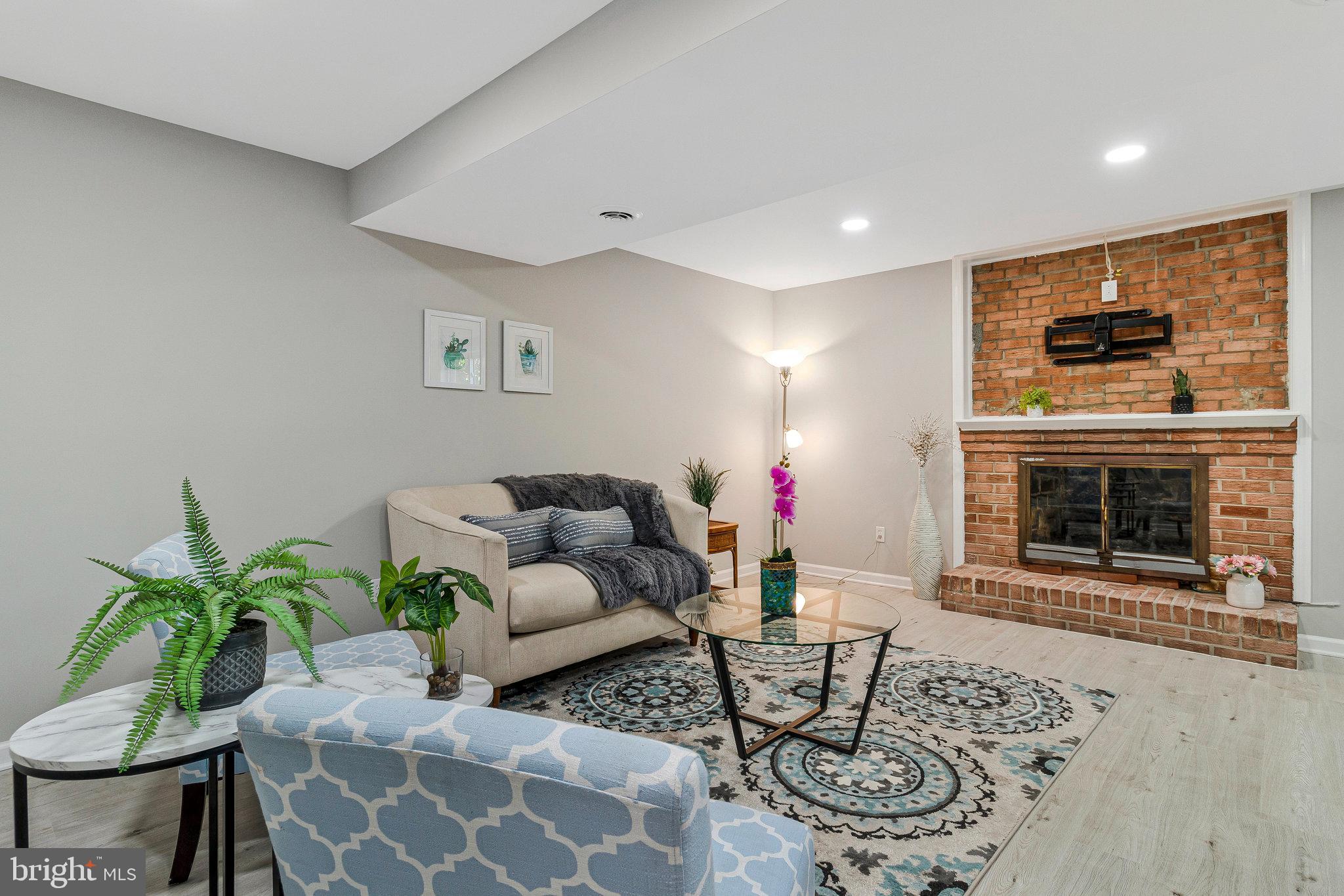 ALCOVA HEIGHTS - Residential