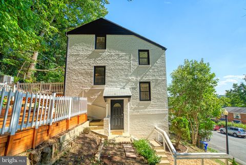 3731 KEMPER ROAD ARLINGTON VA 22206