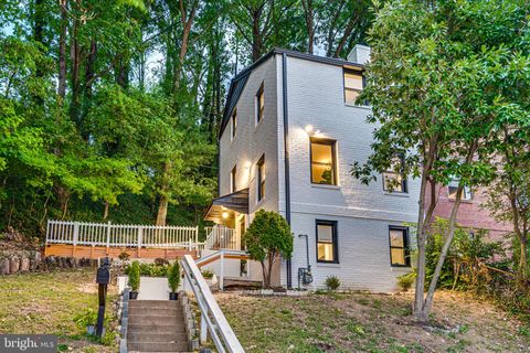 3731 KEMPER ROAD ARLINGTON VA 22206