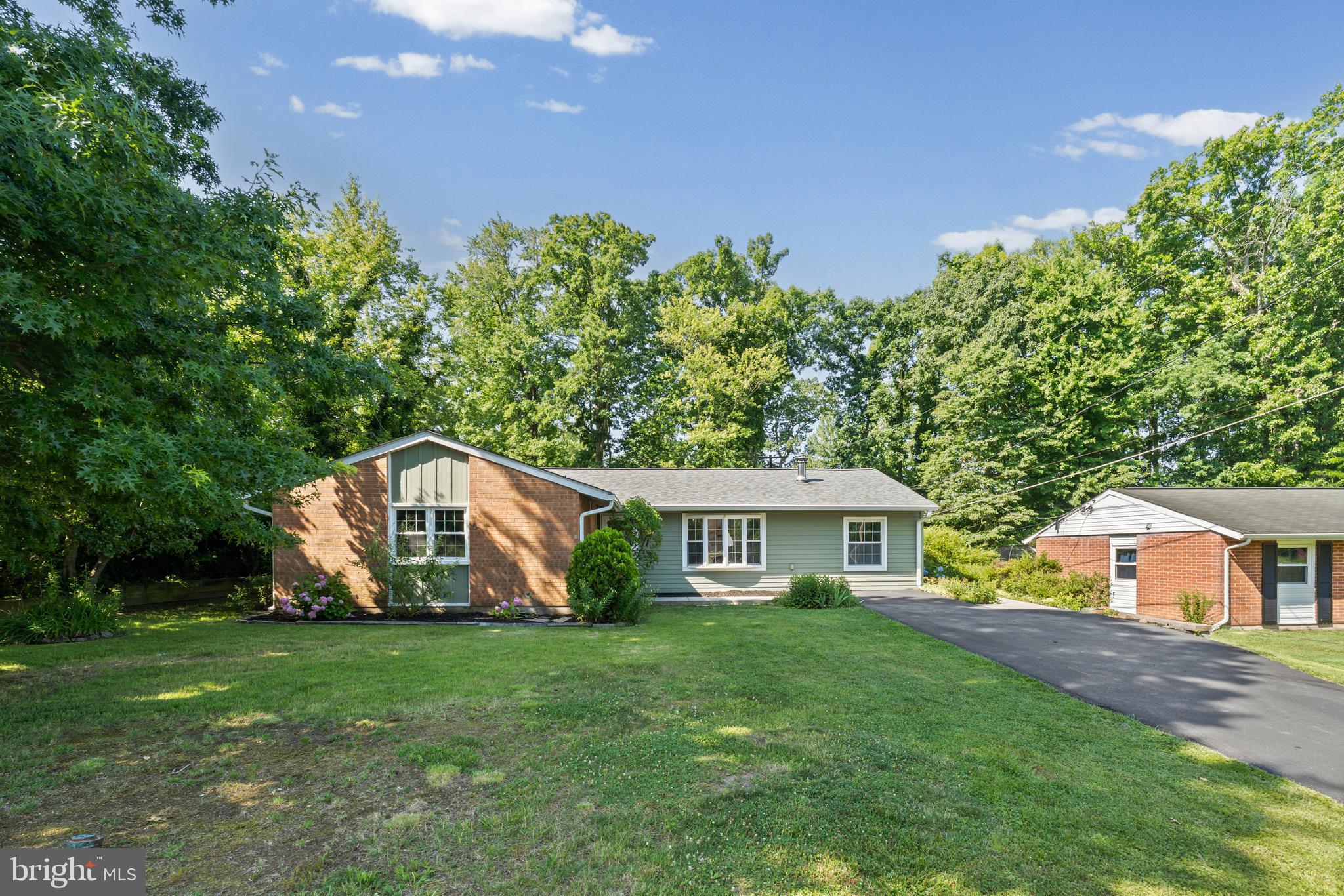 810 BRADLEY ROAD
