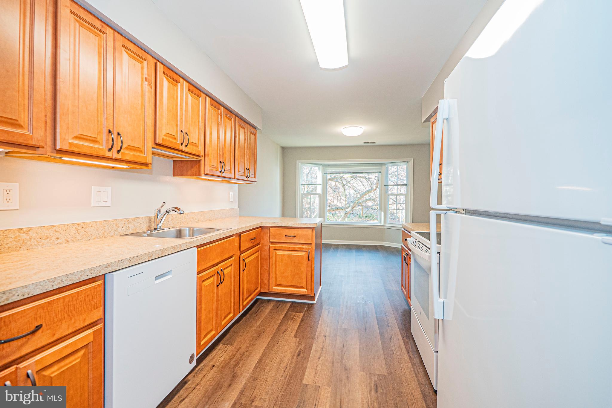 WOODLAND HILLS - Residential