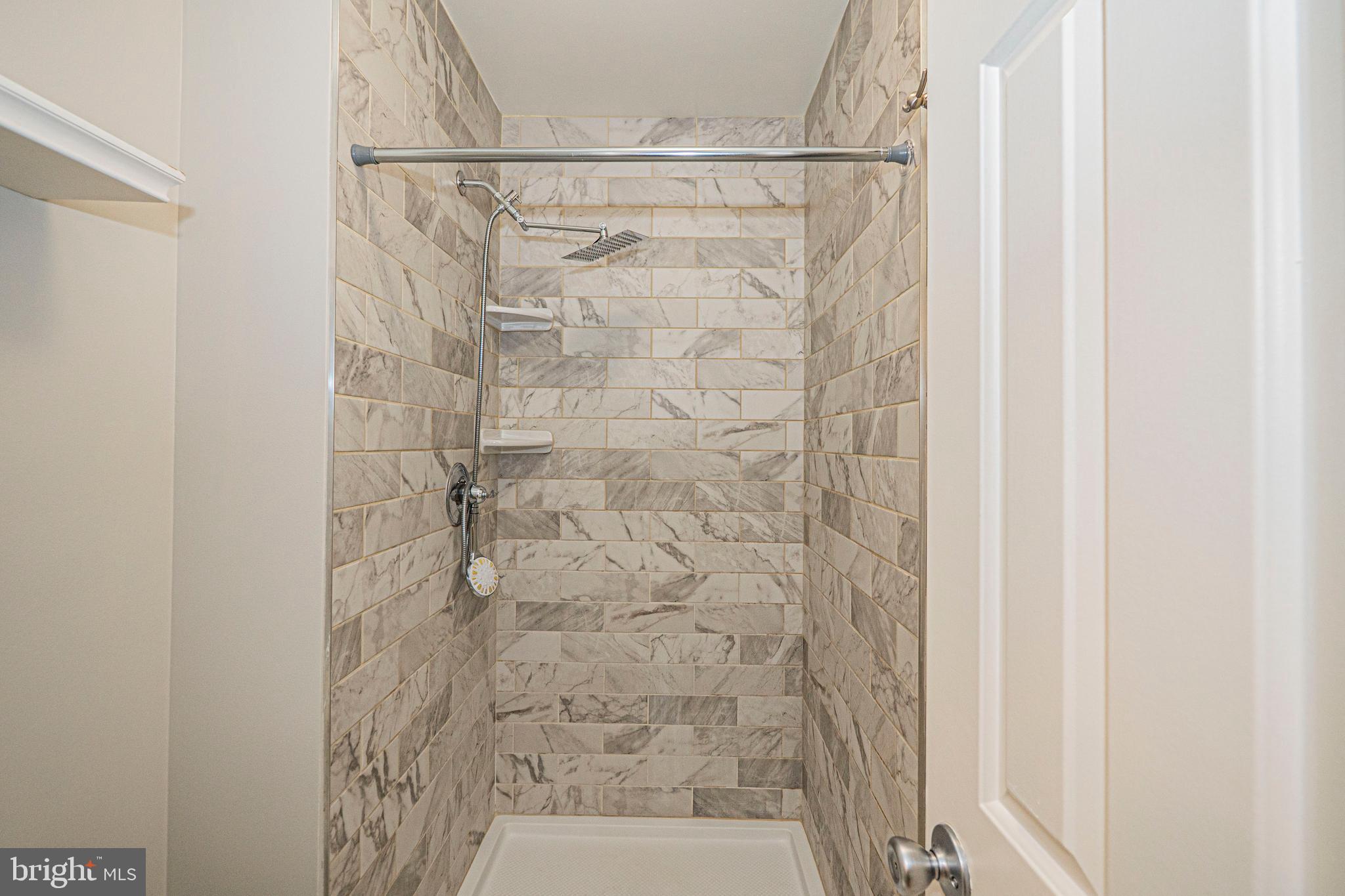 WOODLAND HILLS - Residential