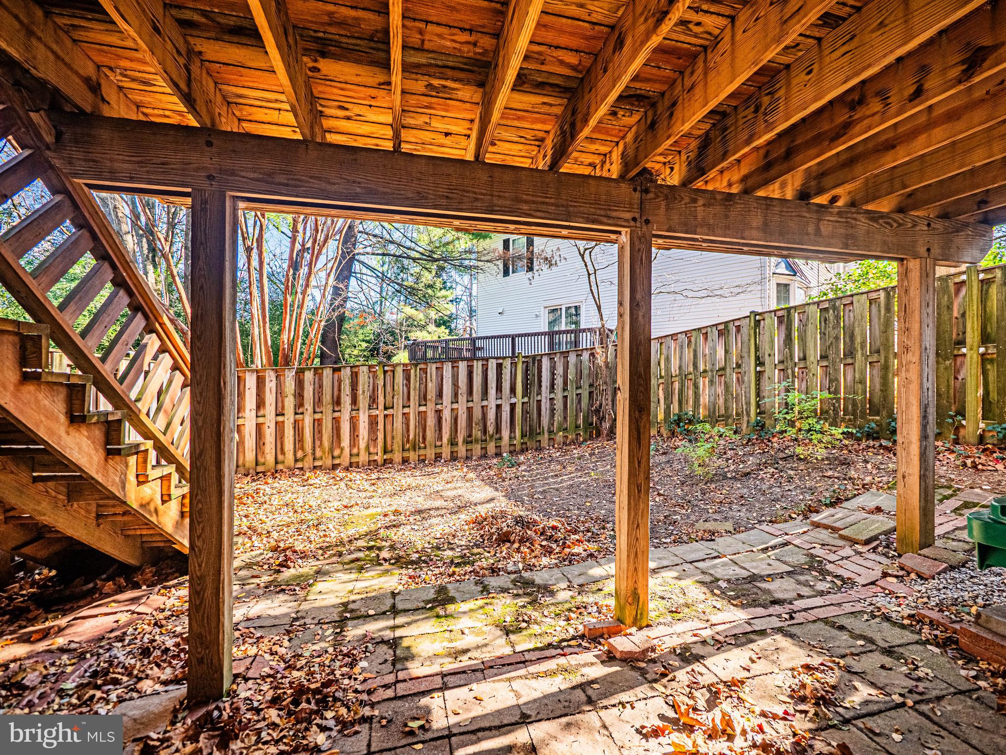 WOODLAND HILLS - Residential