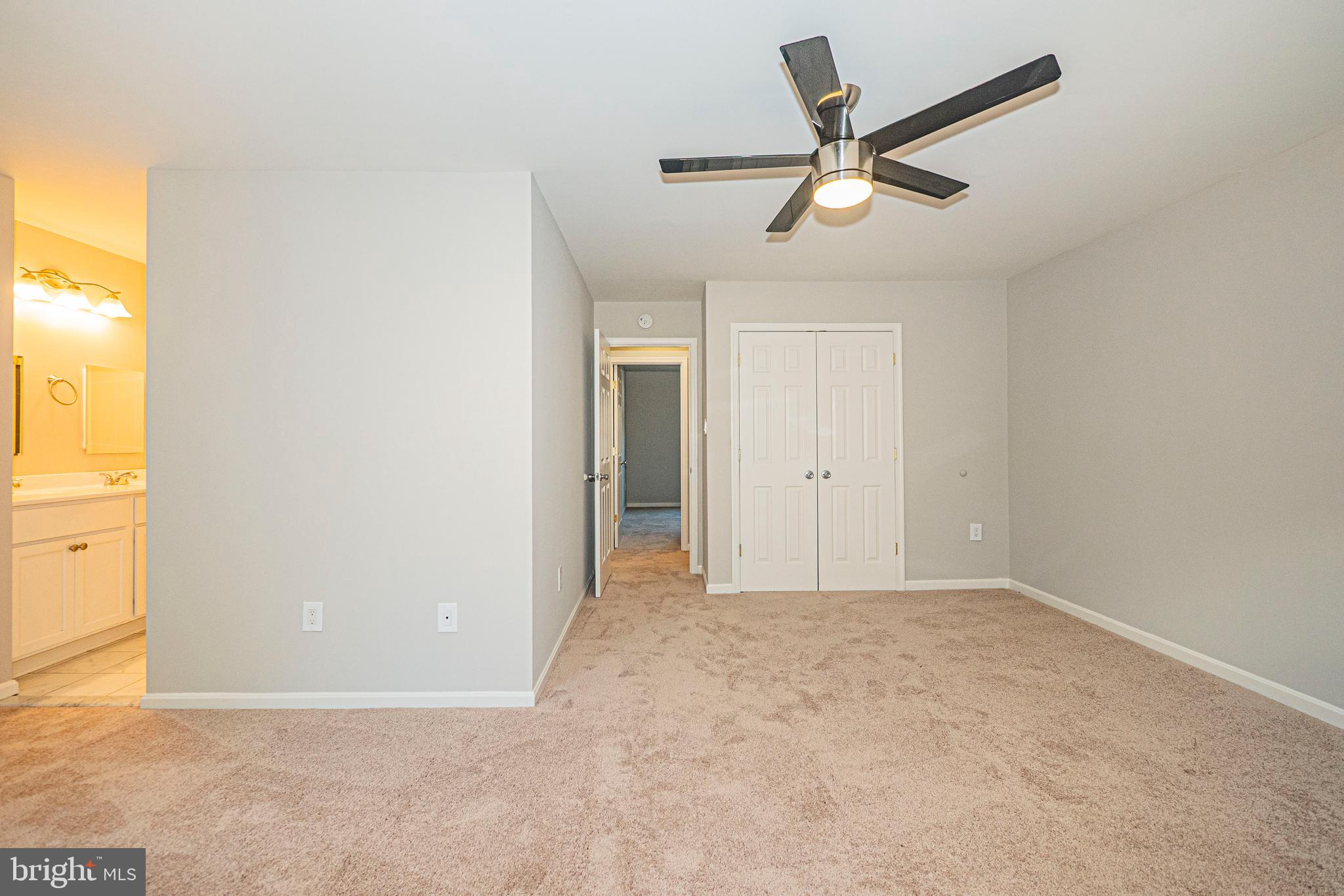 WOODLAND HILLS - Residential