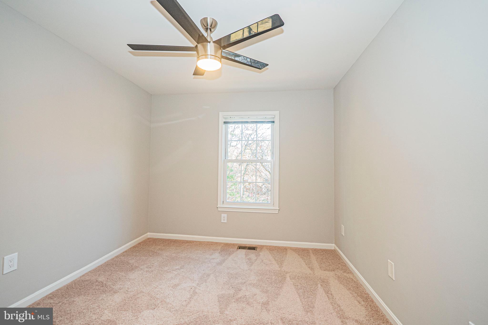 WOODLAND HILLS - Residential