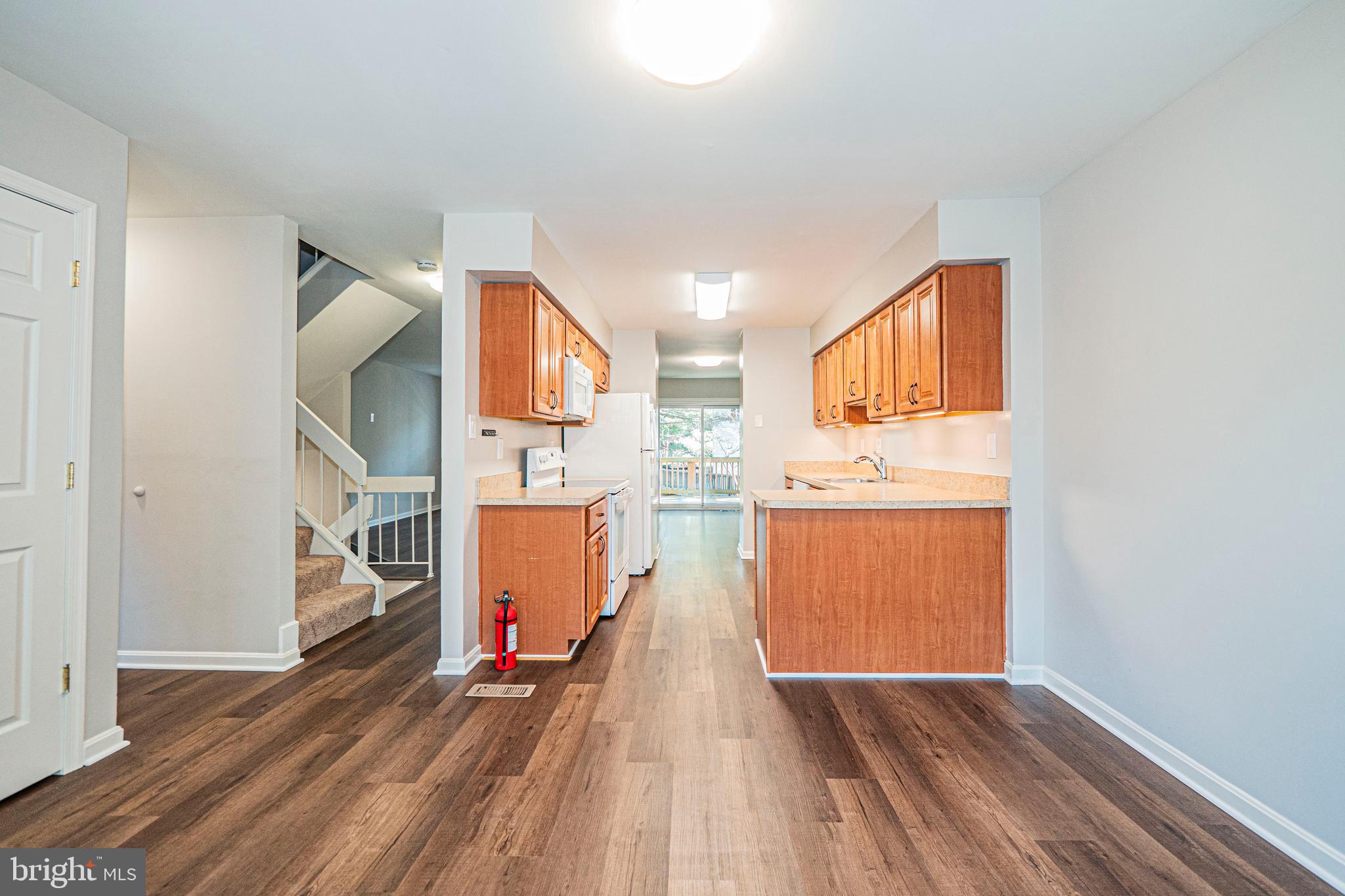 WOODLAND HILLS - Residential