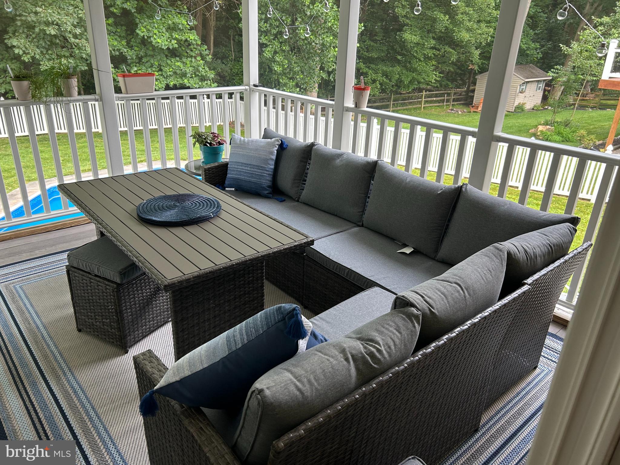 FOREST LAKES - Residential