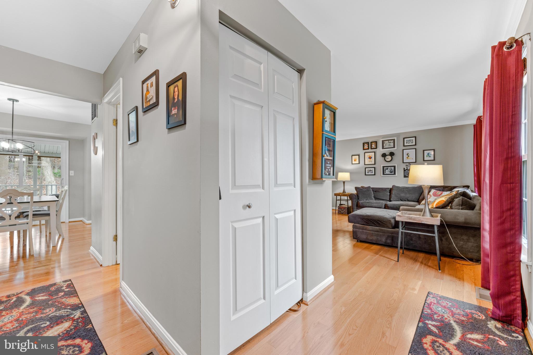 FOREST LAKES - Residential