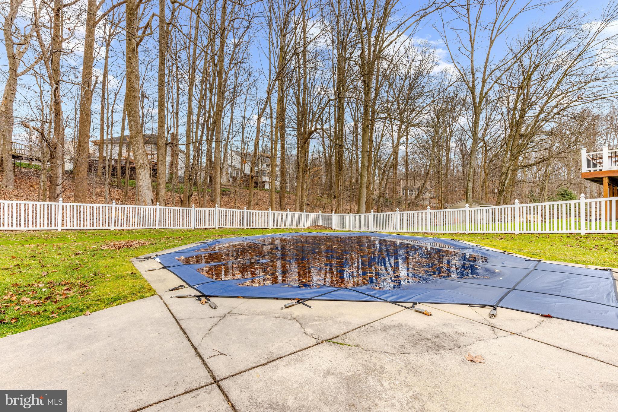 FOREST LAKES - Residential