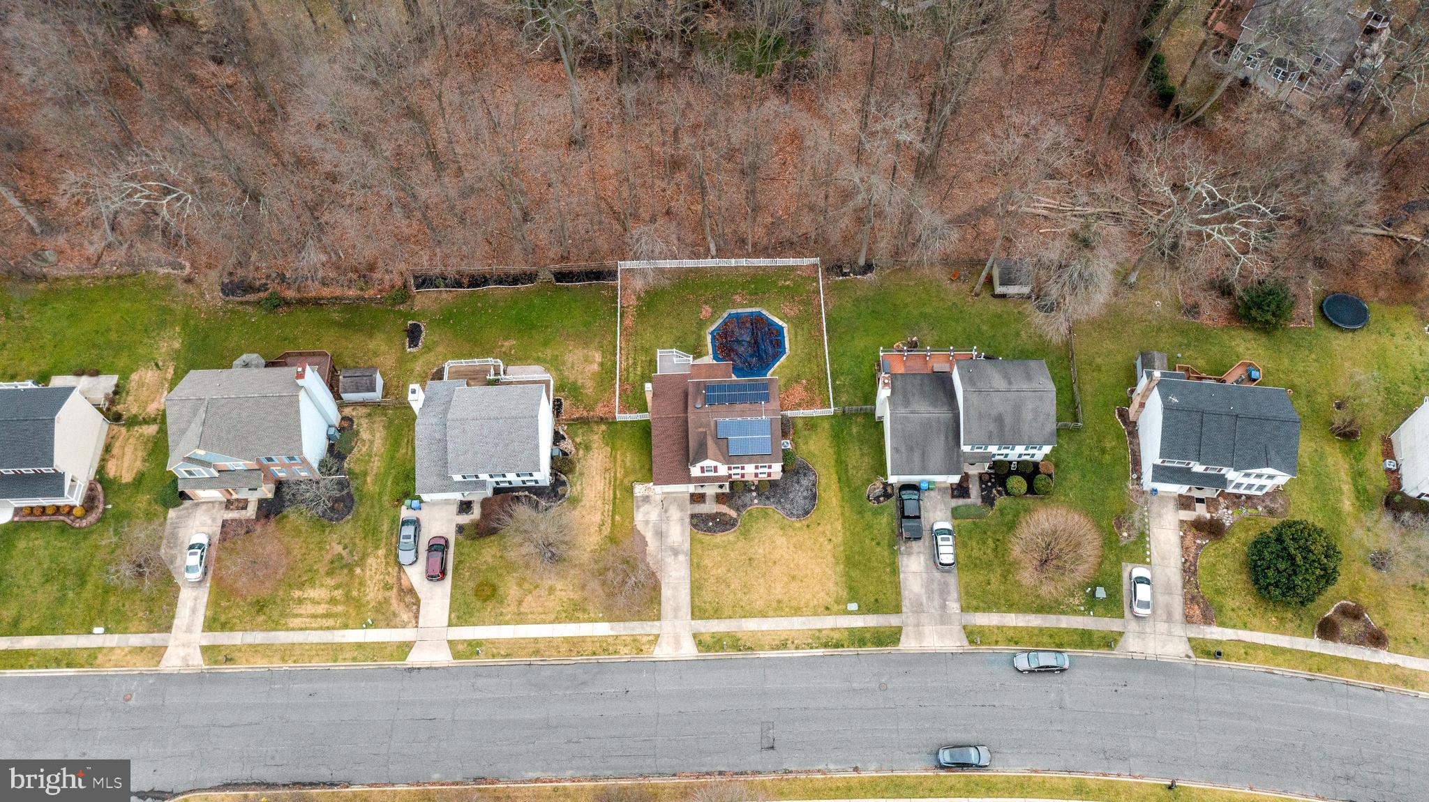 FOREST LAKES - Residential